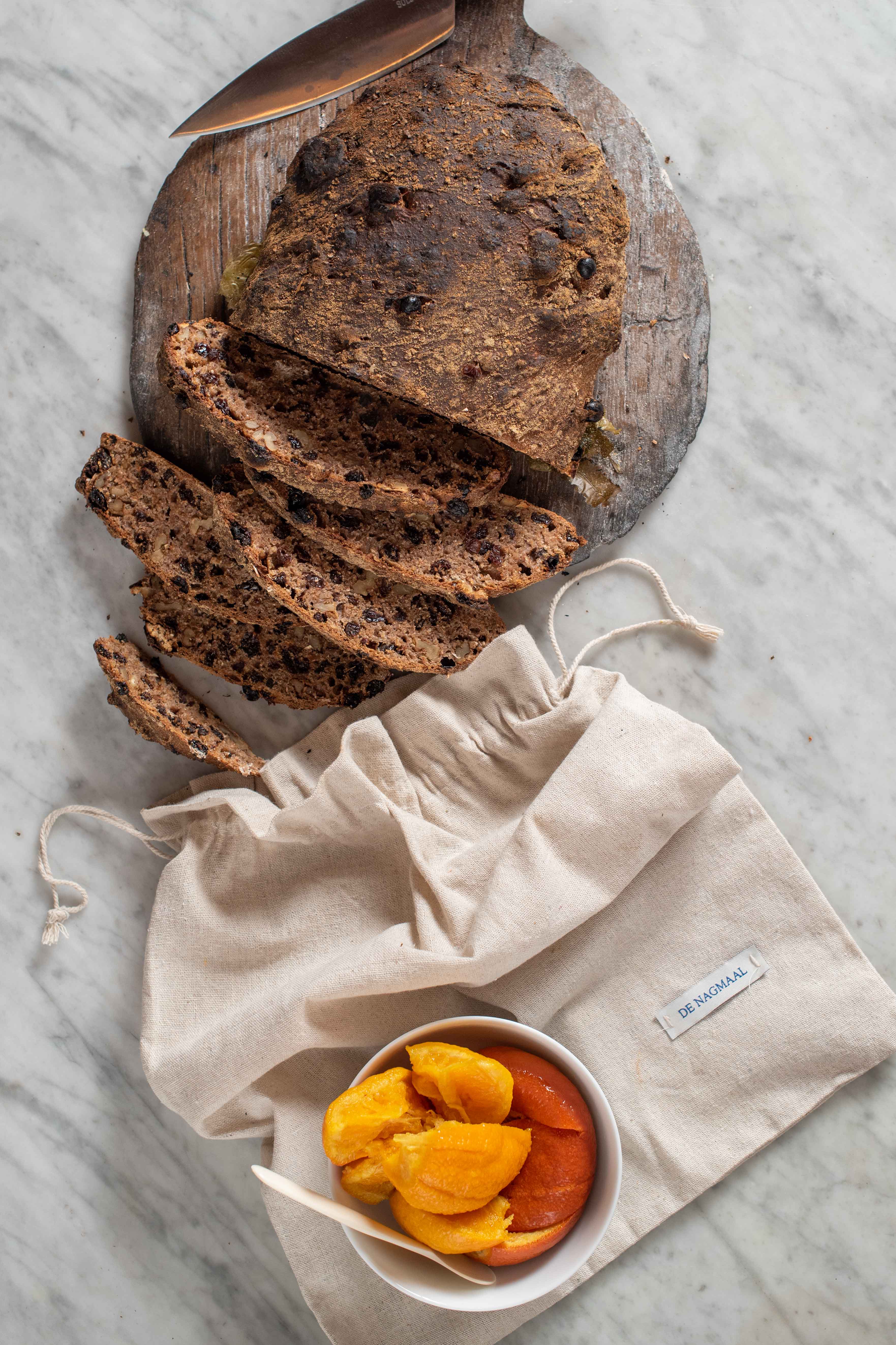 WALLNUT AND RASIN LOAF &ndash; DE NAGMAAL